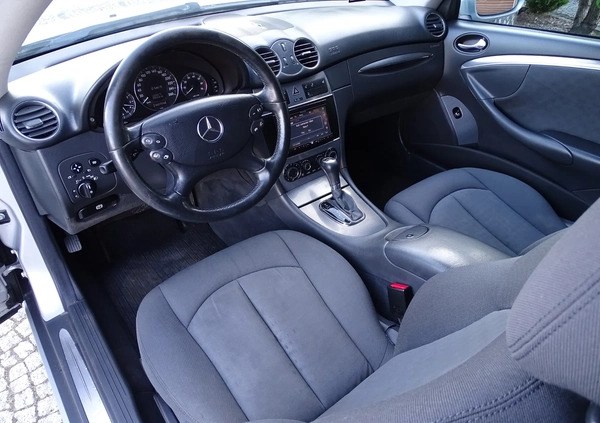 Mercedes-Benz CLK cena 15800 przebieg: 240000, rok produkcji 2004 z Janikowo małe 704